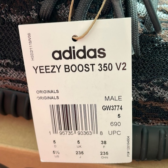 Authentic Yeezy Boost 350 V2 size M5.5/W6.5 Mx Rock - Picture 3 of 4